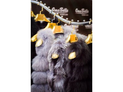 <Как выбрать меховую жилетку из песца?